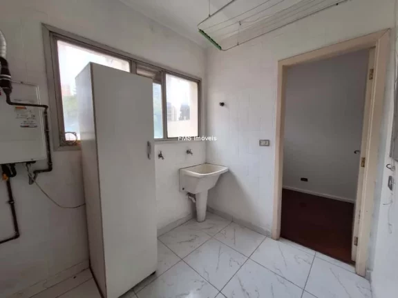 Imagem Apartamento com 3 dormitórios em Moema