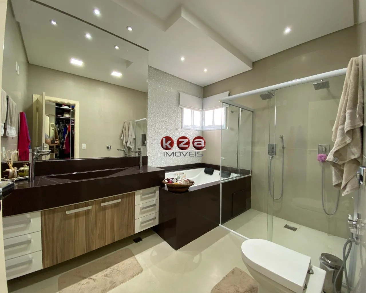 Imagem Casa de Alto Padrão com 3 Suítes, Espaço Gourmet e Piscina Aquecida no Portal do Jequitibá ? Valinhos