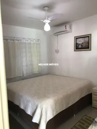 Imagem Casa mobiliada, decorada à venda com 06 suítes, piscina localizada na Quadra Mar na Praia do Estaleiro em Balneário Camboriú.