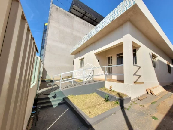Imagem Casa disponível para locação no Centro - Igarapé/MG.