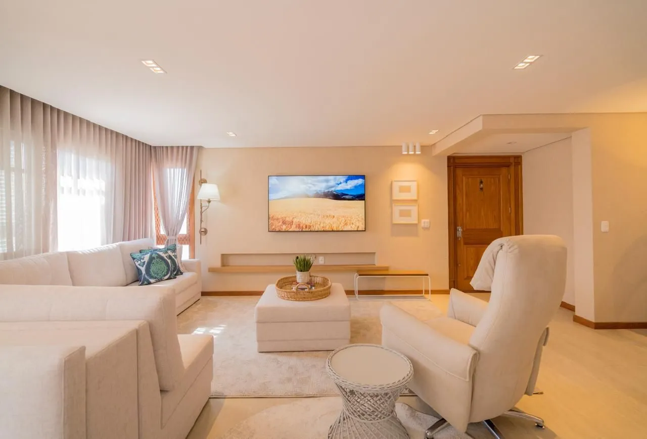 Imagem Apartamento à venda em Torres, Predial, com 4 quartos, 180m2