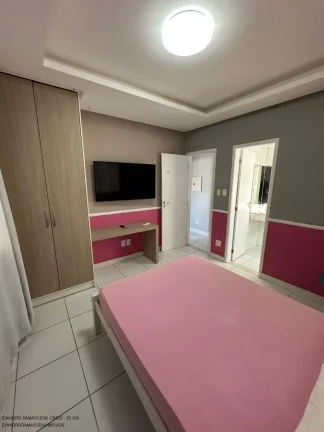 Imagem Alugue uma casa de luxo em condomínio exclusivo em Catu de Abrantes, Camaçari-BA! 5 quartos, 5 suítes, 3 salas, 2 banheiros, 2 vagas de garagem e 300m² de área.