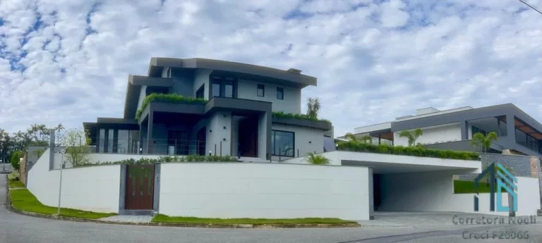 Imagem Casa MOBILIADA LINDA em condomínio, 04 suítes, 04 vagas, em Blumenau SC