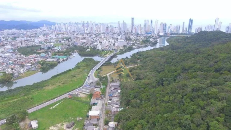 Imagem Terreno à venda, 30825 m² por R$ 75.000.000,00 - Nova Esperança - Balneário Camboriú/SC