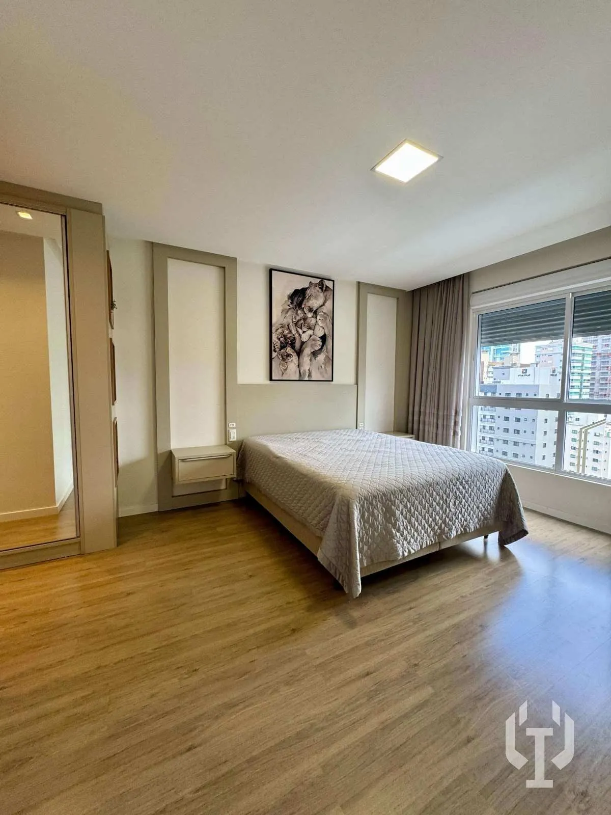 Imagem Apartamento para alugar, no Rua 234, em Itapema, Meia Praia, com 4 quartos, 198m2