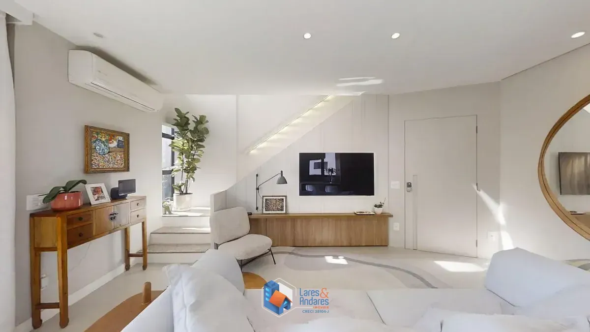 Foto do imóvel Duplex para venda em Moema com 2 quartos, sendo 1 suíte, 94m² em Alameda dos Guaramomis