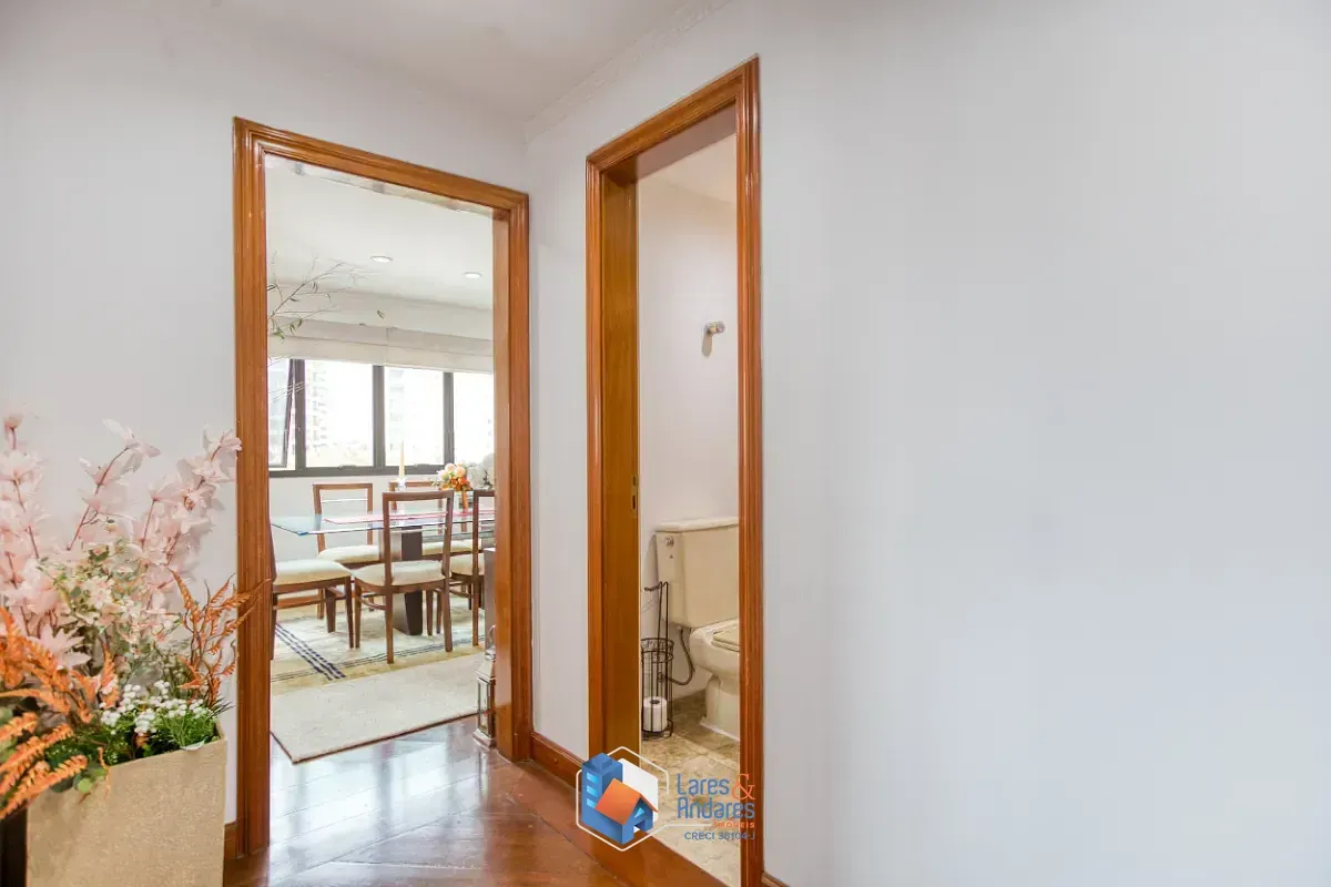 Imagem Apartamento para venda em Aclimação com 4 quartos, sendo 2 suítes, 236m²