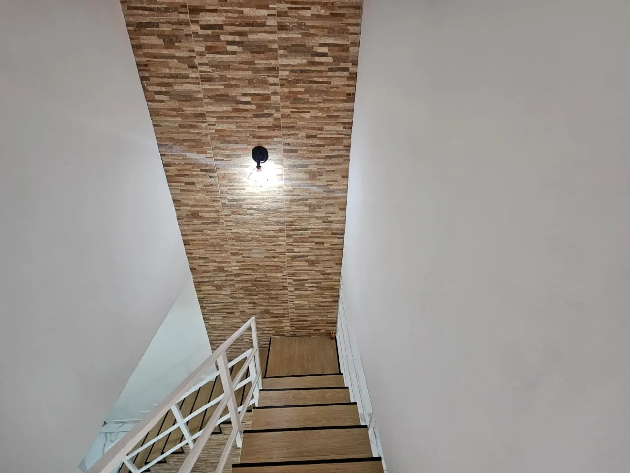 Imagem Casa à venda em Sorocaba-SP, Jardim Topázio: 2 quartos, 1 sala, 2 banheiros, 1 vaga de garagem - 100m² de área