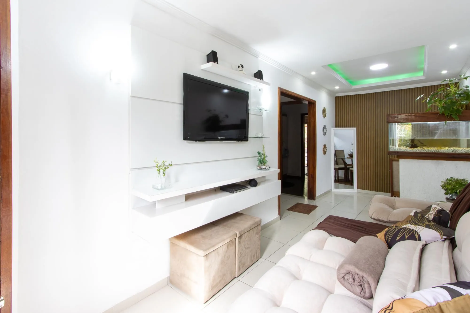 Imagem Casa/Sobrado 4 dormitórios com piscina