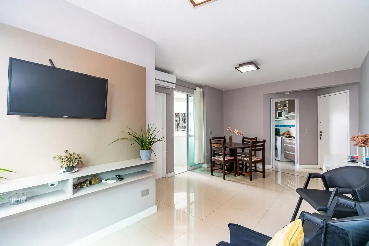 Foto do imóvel Apartamento com 1 Quarto à Venda, 44 metros em Cristo Rei - Curitiba