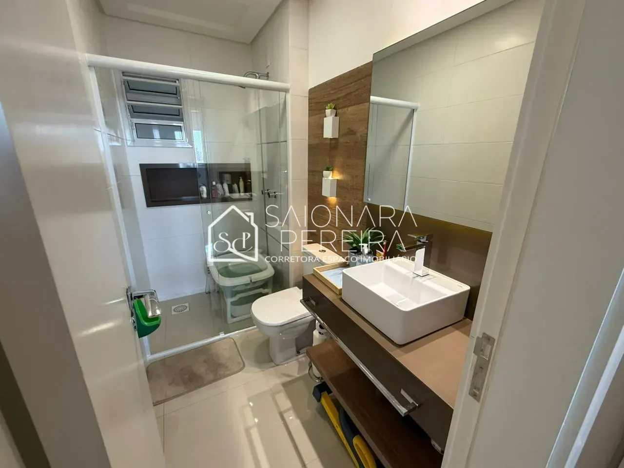 Imagem Apartamento com 3 dormitórios e 2 vagas em Nossa Senhora do Rosário, São José/SC