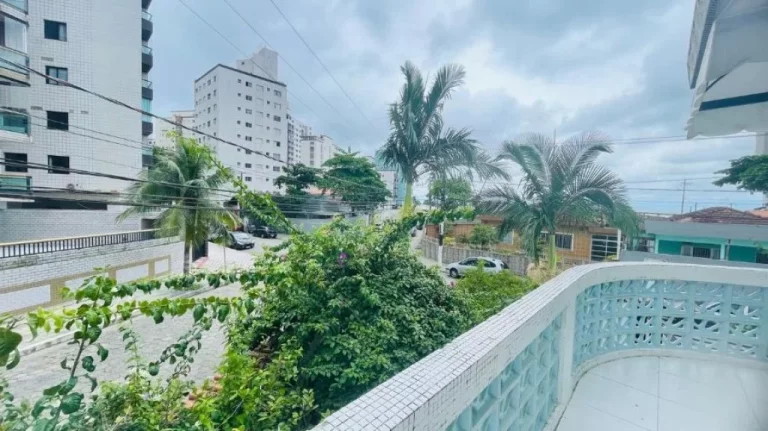 Imagem EXCELENTE CASA À VENDA NA OCIAN COM 3 DORMITÓRIOS 4 VAGAS!!!