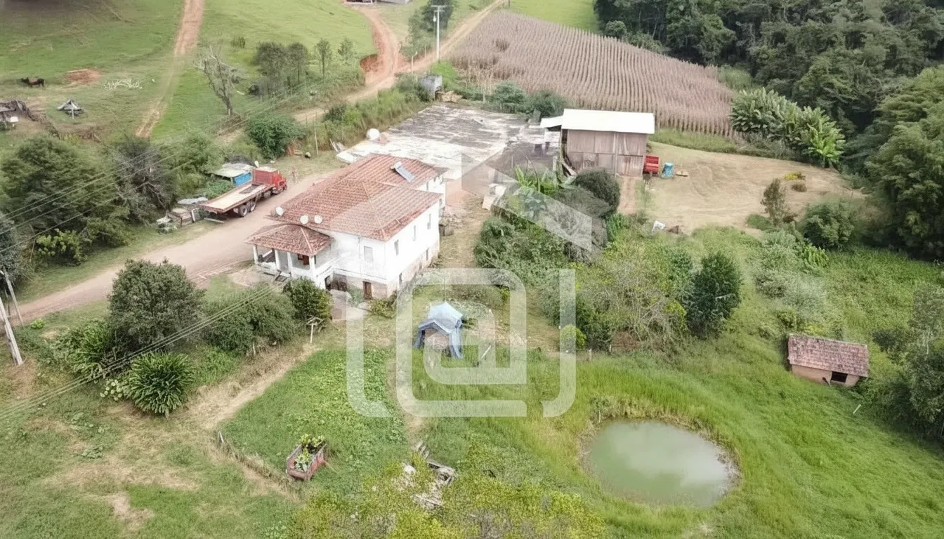 Imagem Sítio 5 m² à venda em Santana de Caldas, Caldas