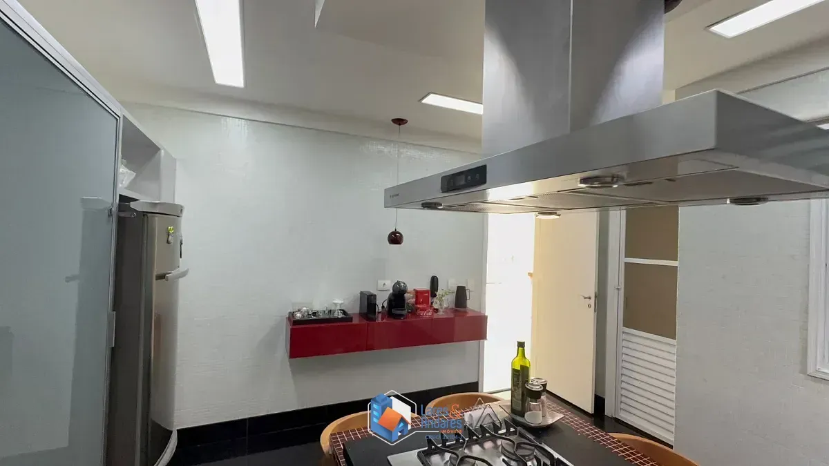 Imagem Casa no condomínio Casa do Horto para venda com 3 quartos, sendo 3 suítes, 560m²