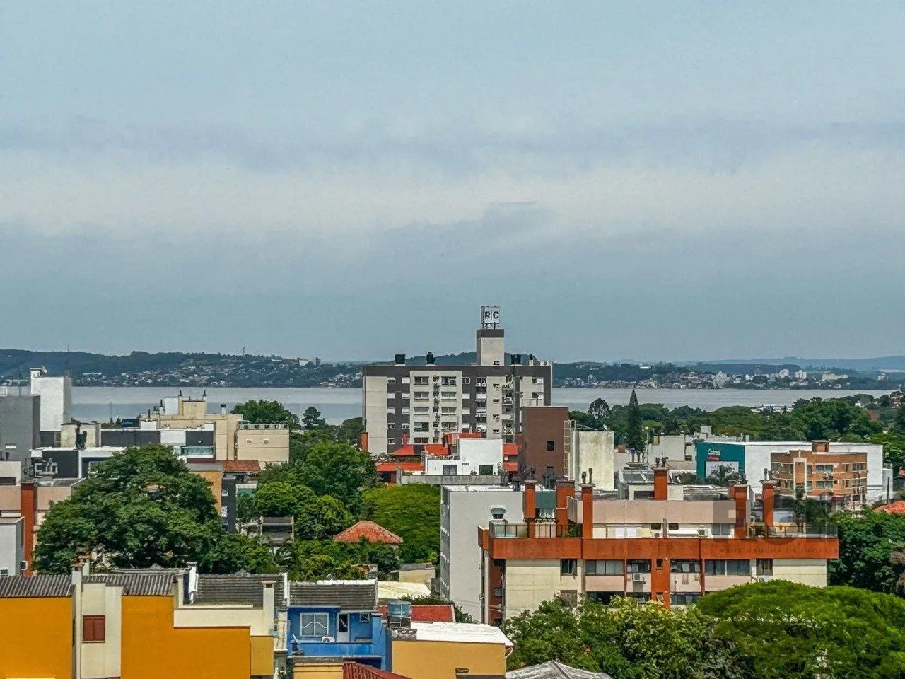 Imagem Apartamento de 02 dormitórios no Bairro Tristeza em Porto Alegre/RS