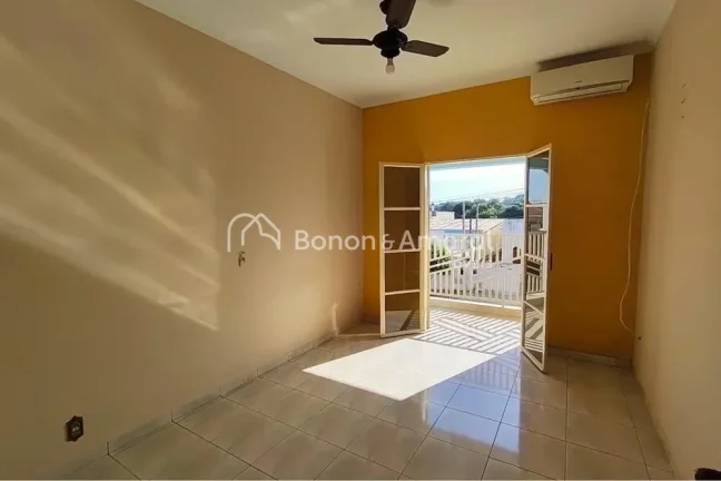Imagem Linda casa para locação em Paulínia! Situada no charmoso bairro Jardim Fortaleza, esta residênci...