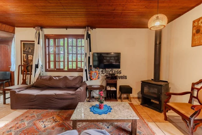 Imagem Chácara com 4 dormitórios à venda, 5850 m² por R$ 750.000,00 - Parque da Ferradura - Campos do Jordão/SP