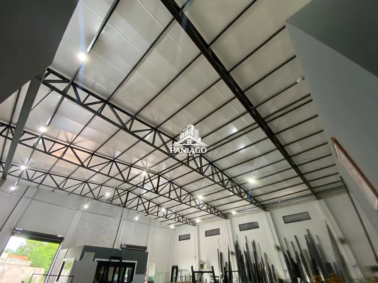 Imagem Barracão 430 m², pé direito alto, energia solar - Parque Geórgia, Cuiabá/MT