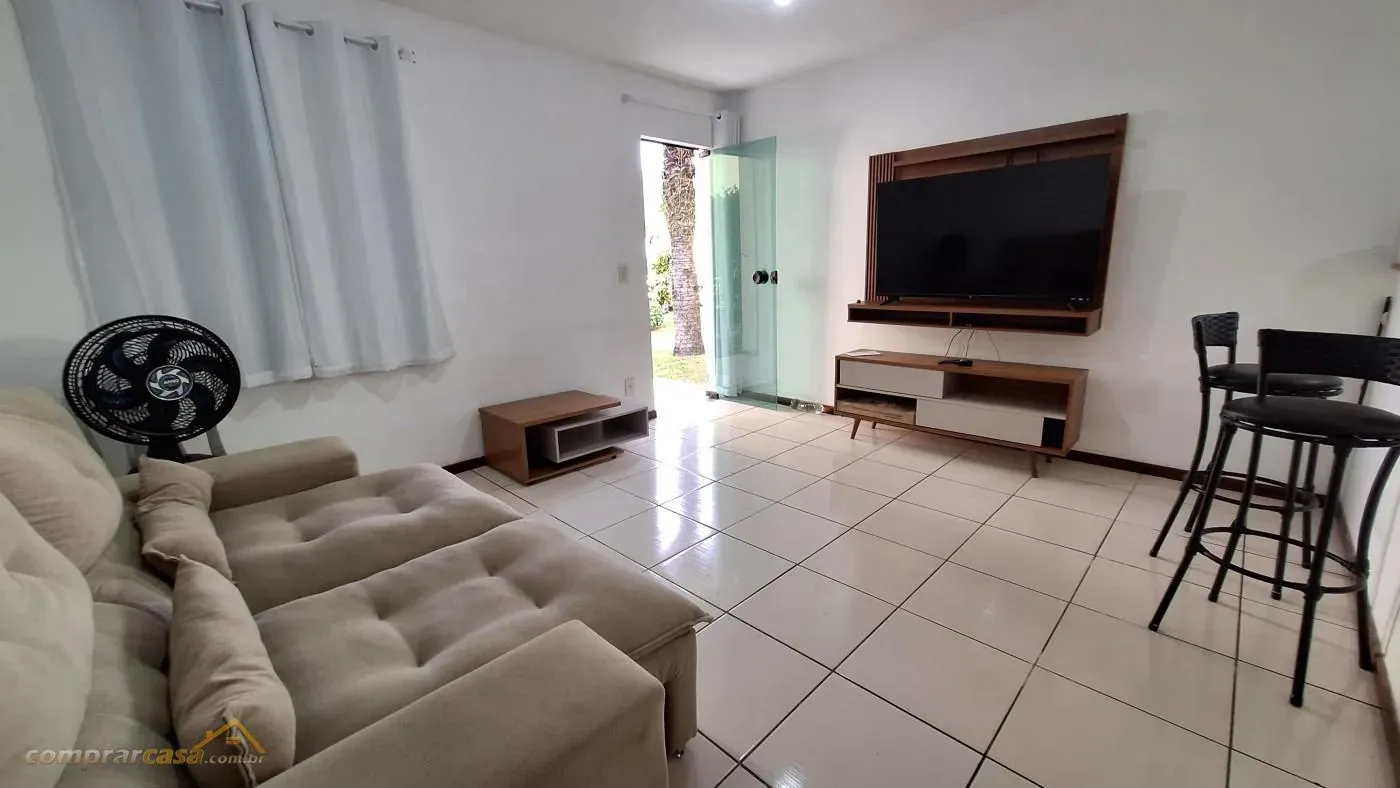Imagem Casa em Condomínio para Venda em Cabo Frio / RJ no bairro Palmeiras
