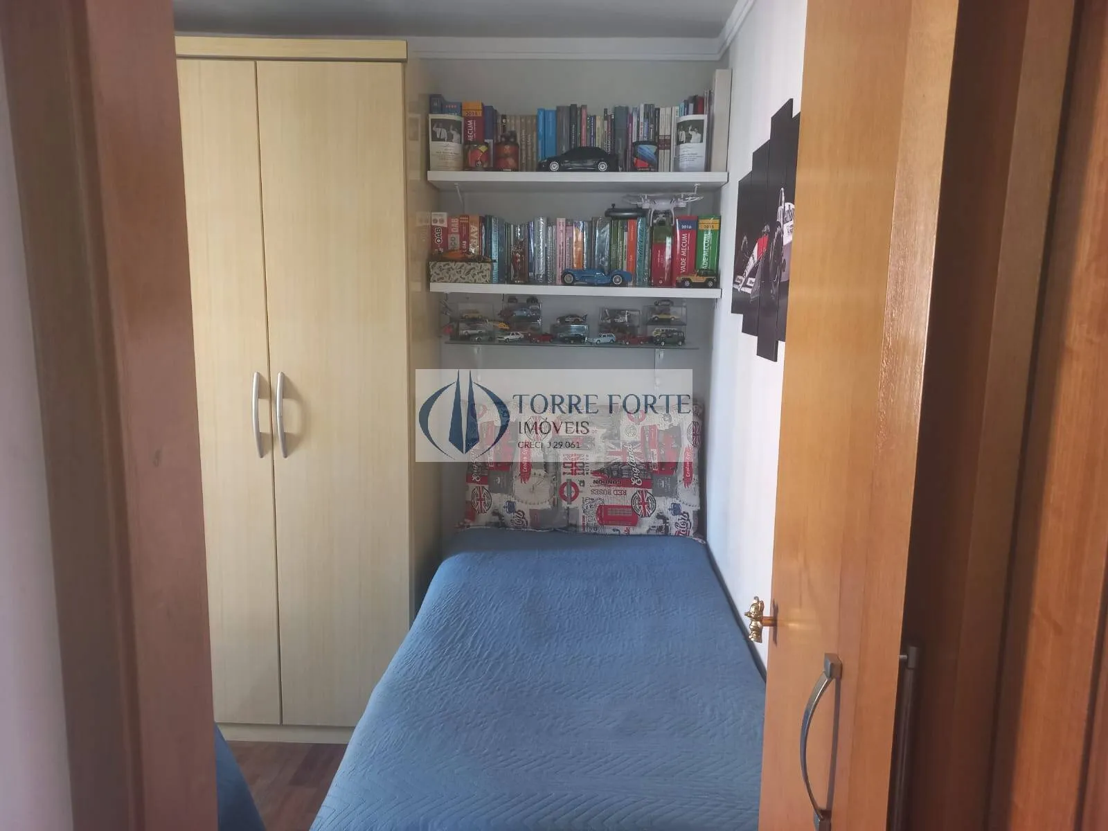 Imagem Apartamento com 2 dormitórios, 1 vaga de garagem, Jardim Celeste
