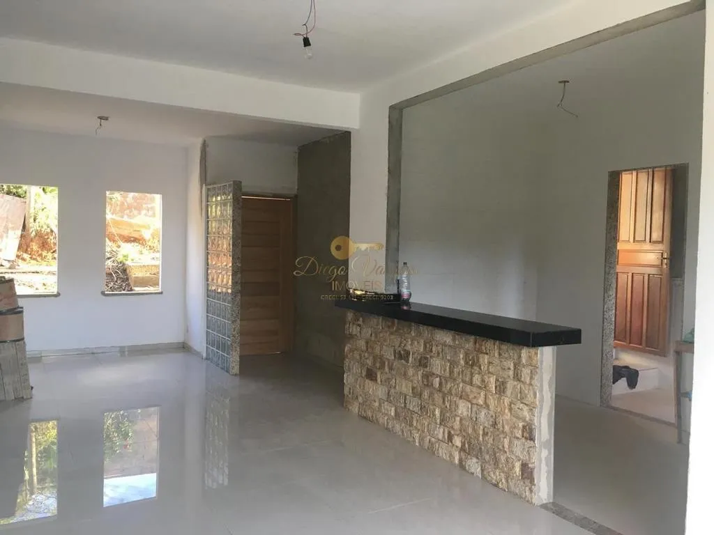 Imagem Casa em Condomínio para Venda em Teresópolis / RJ no bairro Albuquerque