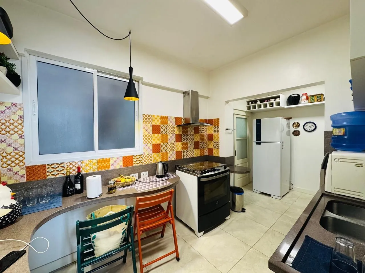 Imagem Apartamento Semimobiliado com 3 Dormitórios, 1 Suíte e Elevador