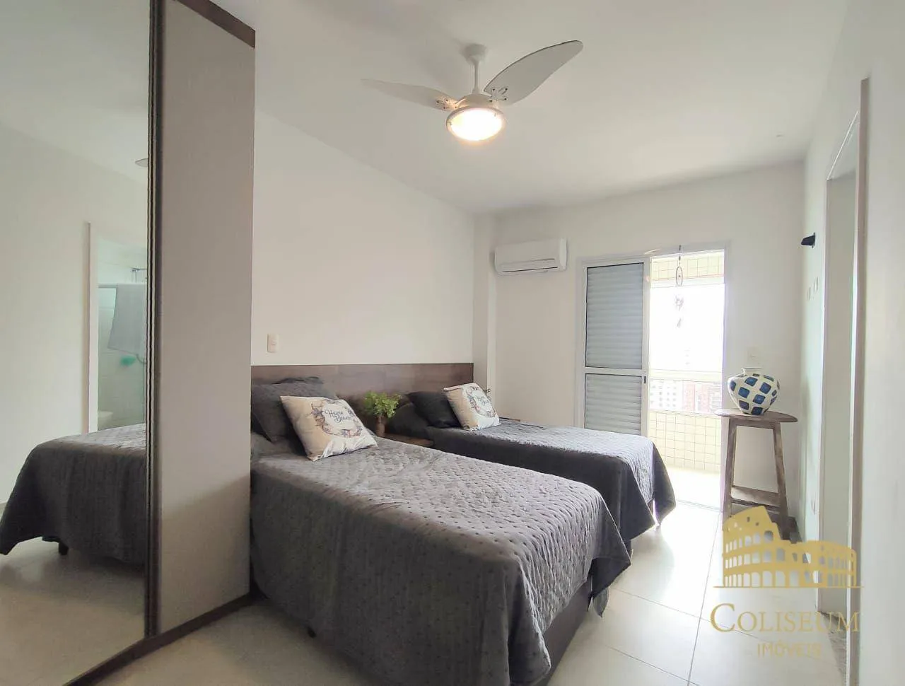 Imagem Apartamento com 3 dormitórios à venda, 138 m² por R$ 1.350.000,00 - Canto do Forte - Praia Grande/SP