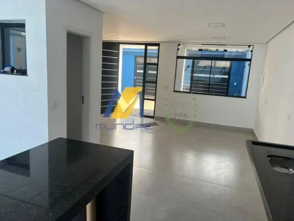 Imagem "Esse sobrado tá a 1 quarteirão do mar e tem até banco molhado na piscina!"