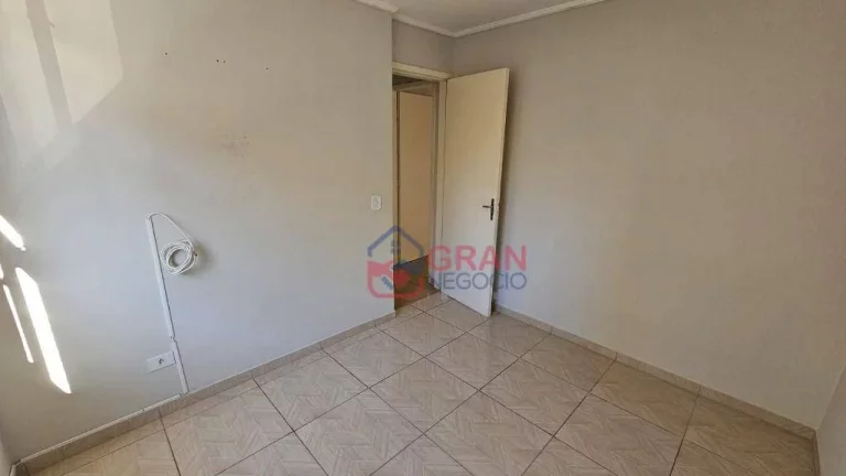 Imagem Apartamento com 3 dormitórios à venda - Pinheirinho