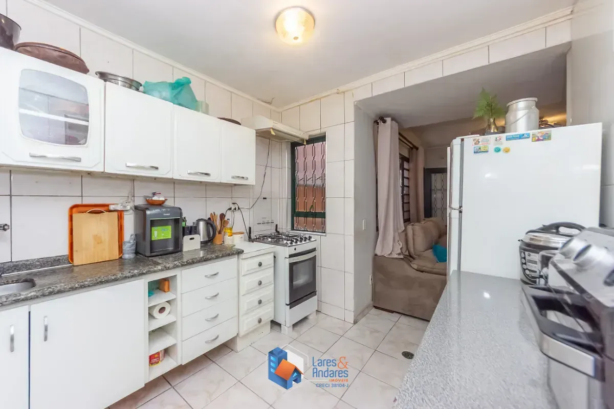 Imagem Casa para venda em Parque da Lapa com 4 quartos, sendo 1 suíte, 190m²