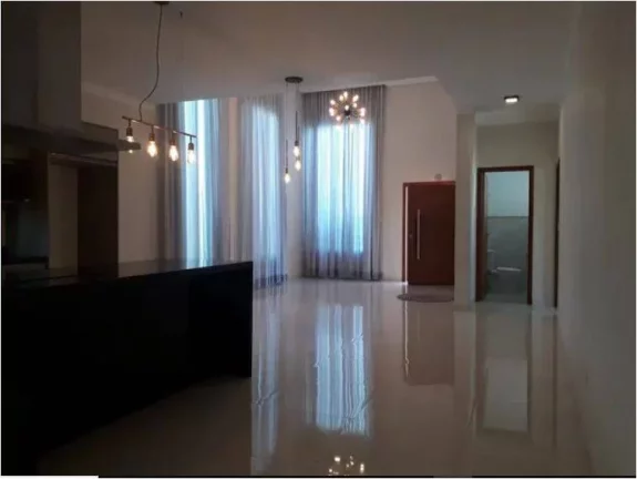 Imagem casa térrea dentro de condomínio