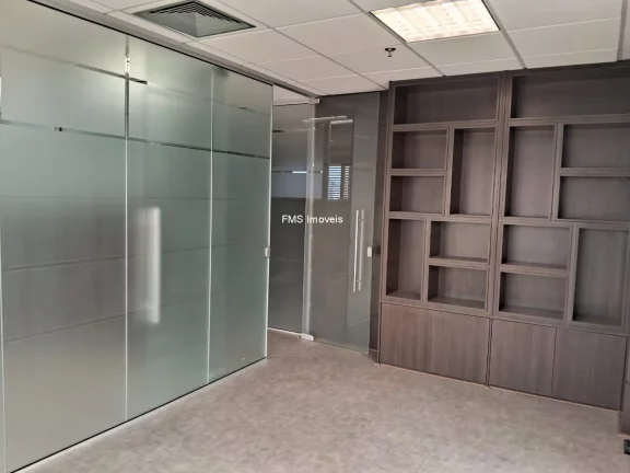 Imagem Conjunto comercial com 214m² próximo da Berrini.