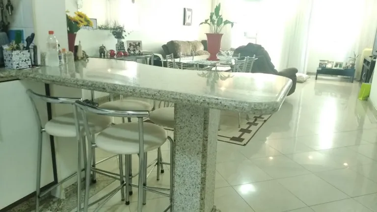 Imagem Apartamento com 2 Quartos à Venda, 90 m² em Centro - Taubaté