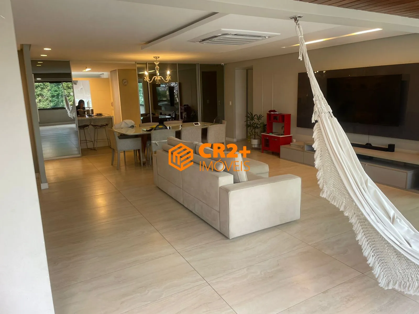 Imagem Vendo apartamento de luxo no Francisco Brenand - 4 suítes , 4 vagas, 200m²