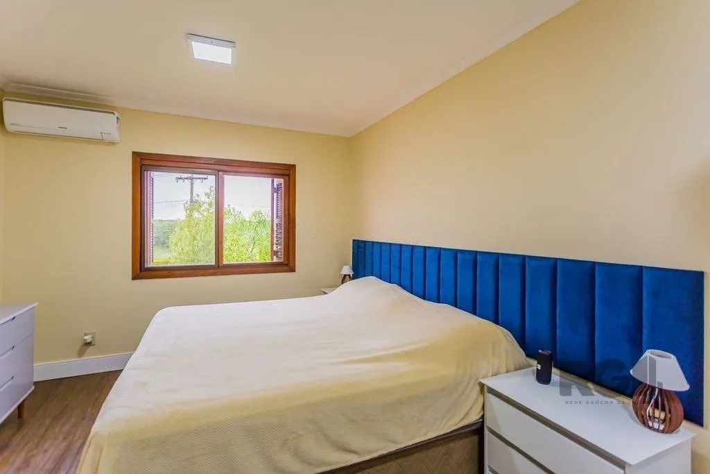 Imagem Casa em condomínio de 155m², 3 dormitórios, 4 vagas no bairro Espírito Santo