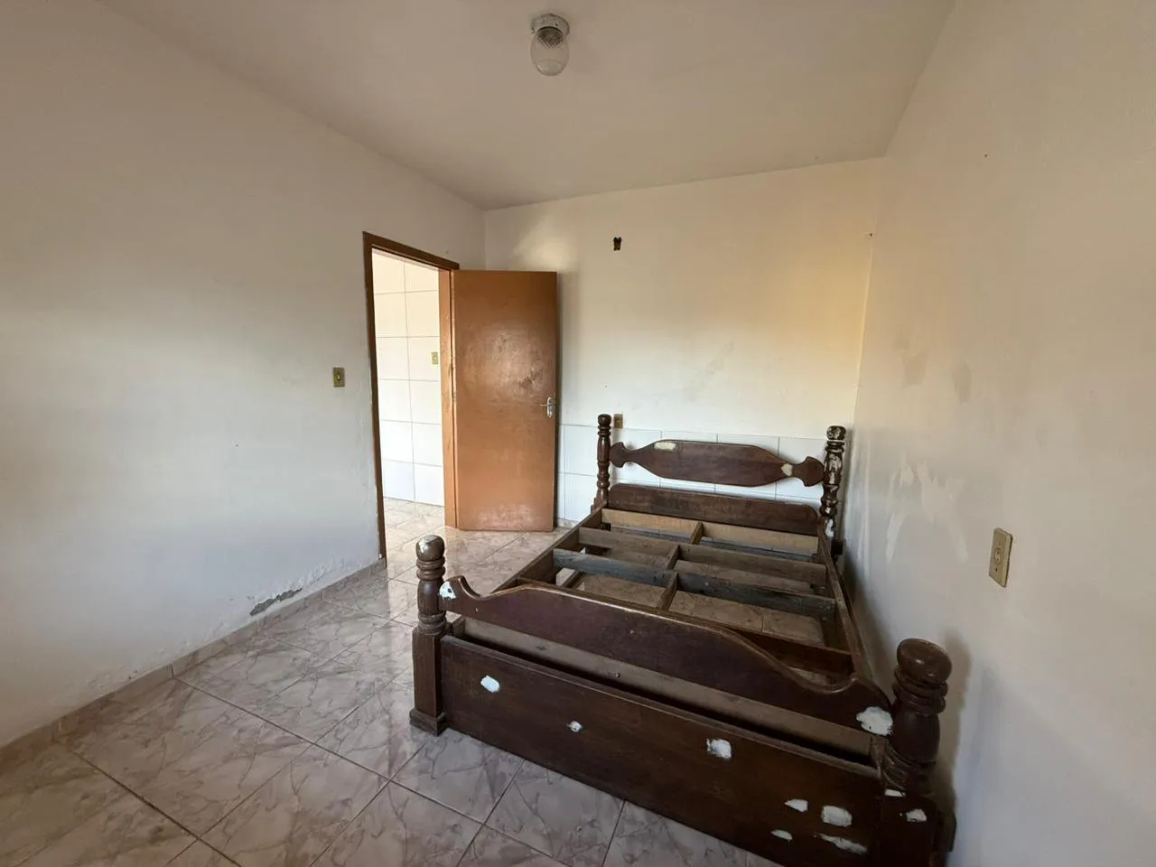 Imagem EXCELENTE OPORTUNIDADE!!! Terreno com Duas Casas à Venda - VIAMÓPOLIS