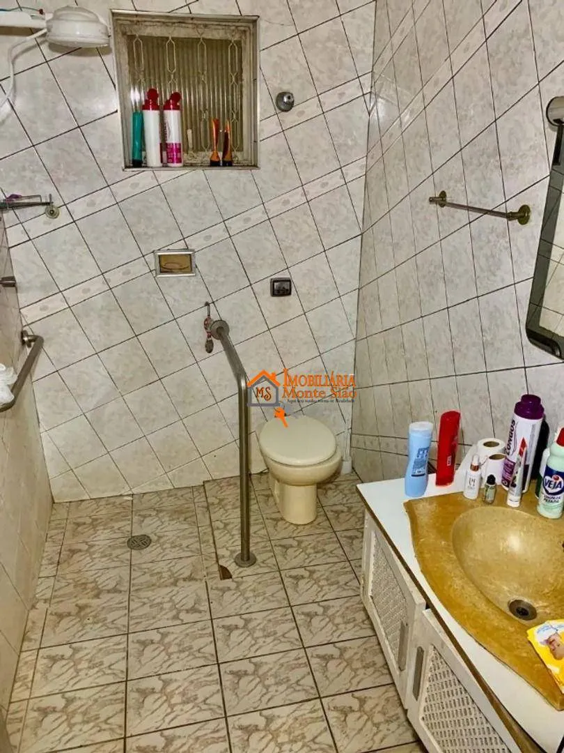 Imagem Sobrado com 3 dormitórios à venda, 430 m² por R$ 852.000,00 - Cidade Soberana - Guarulhos/SP