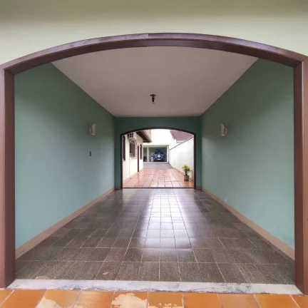 Imagem Casa Averbada à venda em Joinville, bairro Saguaçú