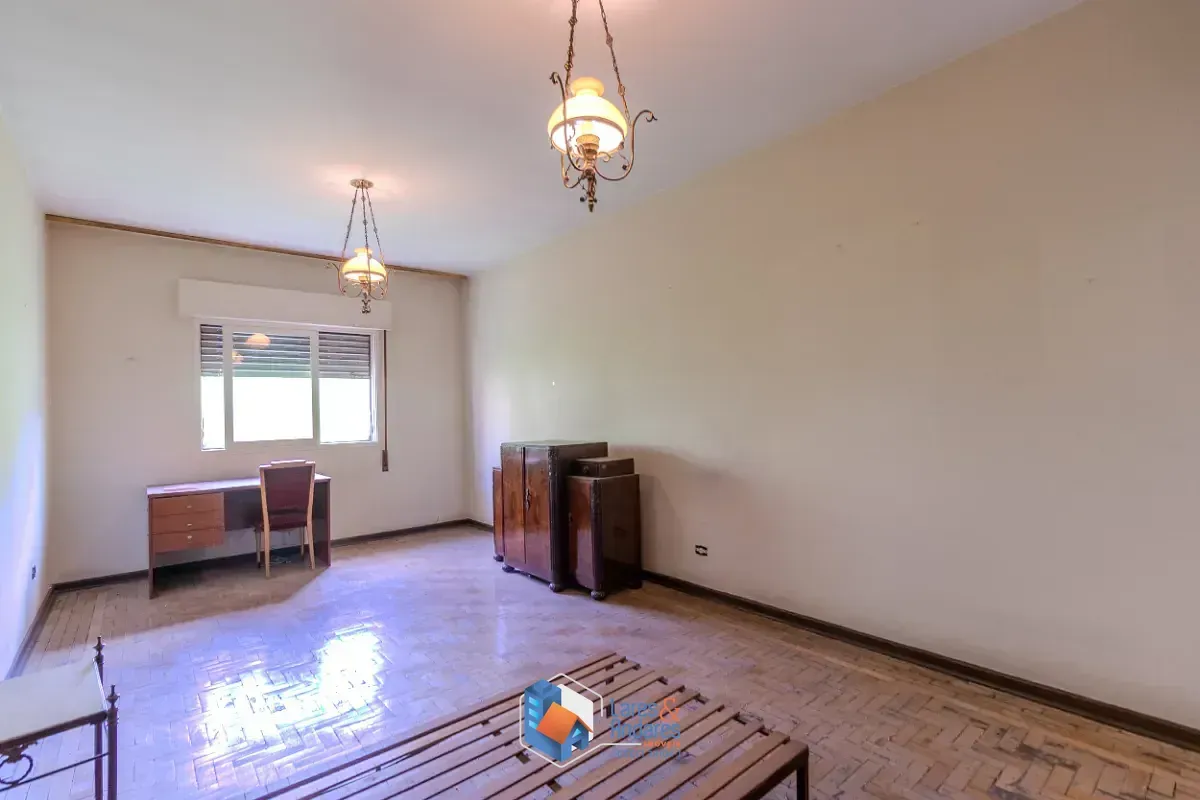 Imagem Casa para venda em Brooklin Paulista com 3 quartos, sendo 1 suíte, 500m²