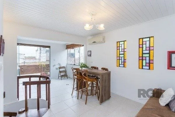 Imagem Vende-se cobertura com 4 quartos (2 suítes), 154m² e 1 vaga - Moinhos de Vento