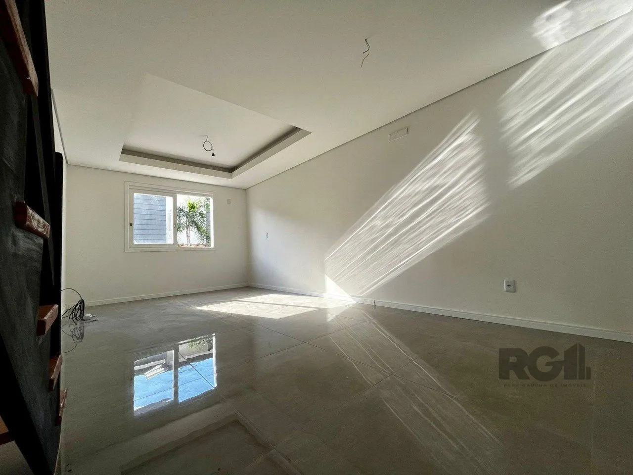 Imagem Casa 3 quartos, suíte, 2 vagas, piscina, 240m² - Vila Nova POA/RS