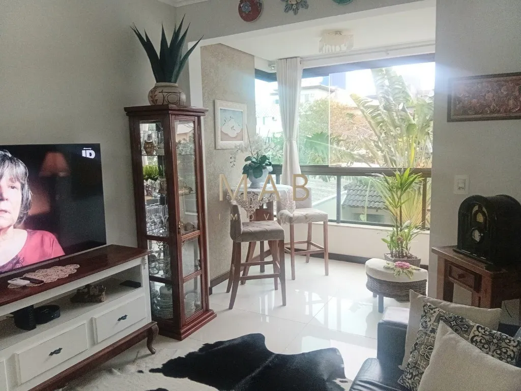 Imagem Apartamento à venda em Florianópolis-SC, Ingleses do Rio Vermelho: 2 quartos, 1 suíte, 1 sala, 2 banheiros, 1 vaga de garagem, 78m². Aproveite!