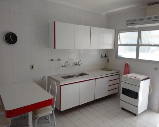 Imagem Apartamento à venda no Guarujá na Praia das Pitangueiras.