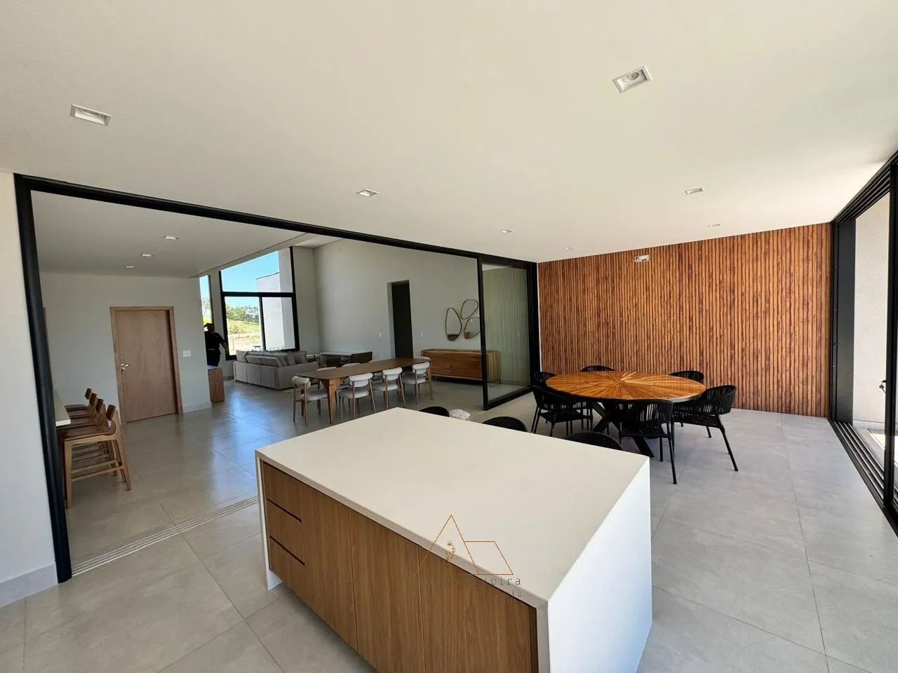 Foto do imóvel: Casa de luxo em condomínio à venda em Itu-SP, Campos de Santo Antônio II: 4 quartos, 4 suítes, 2 salas, 6 banheiros, 4 vagas de garagem, 319,59m².