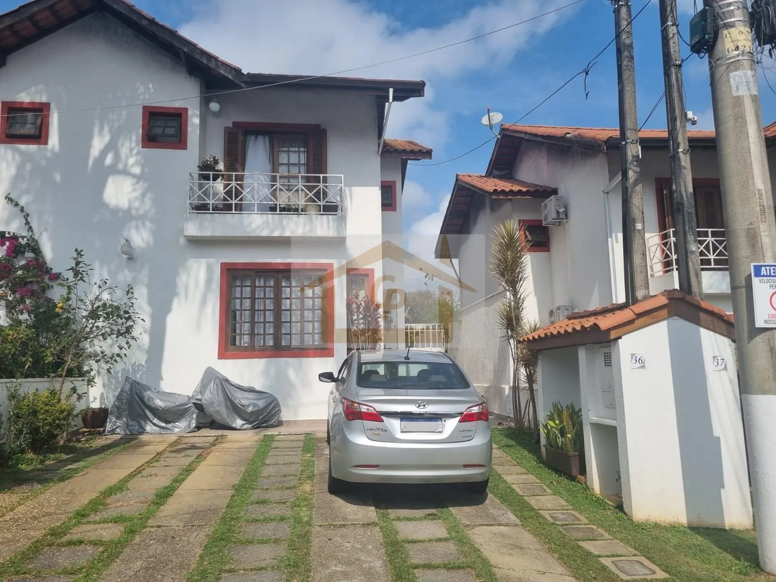 Imagem Casa em Condomínio na Granja Viana - Conforto, Praticidade e Excelente Localização