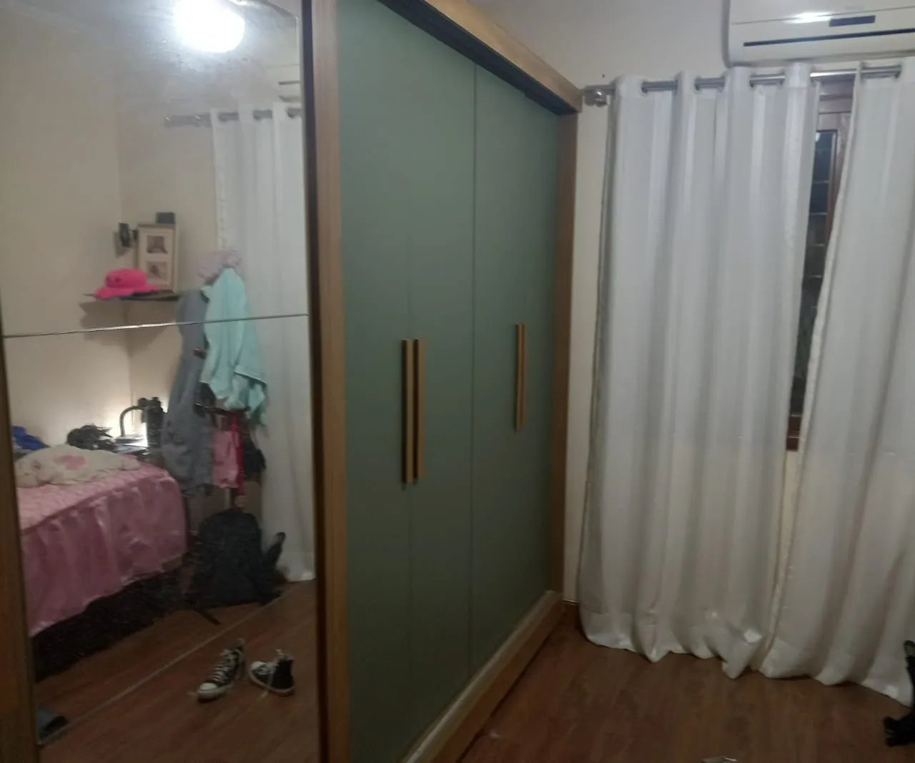 Imagem Excelente casa localzada ma Rua Santo Camaratto com 4 D e 1 suite