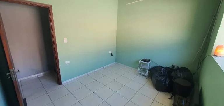 Imagem Casa Terrea Reformada com 111m² 2 Dormitorios e 5 Vagas de Garagens