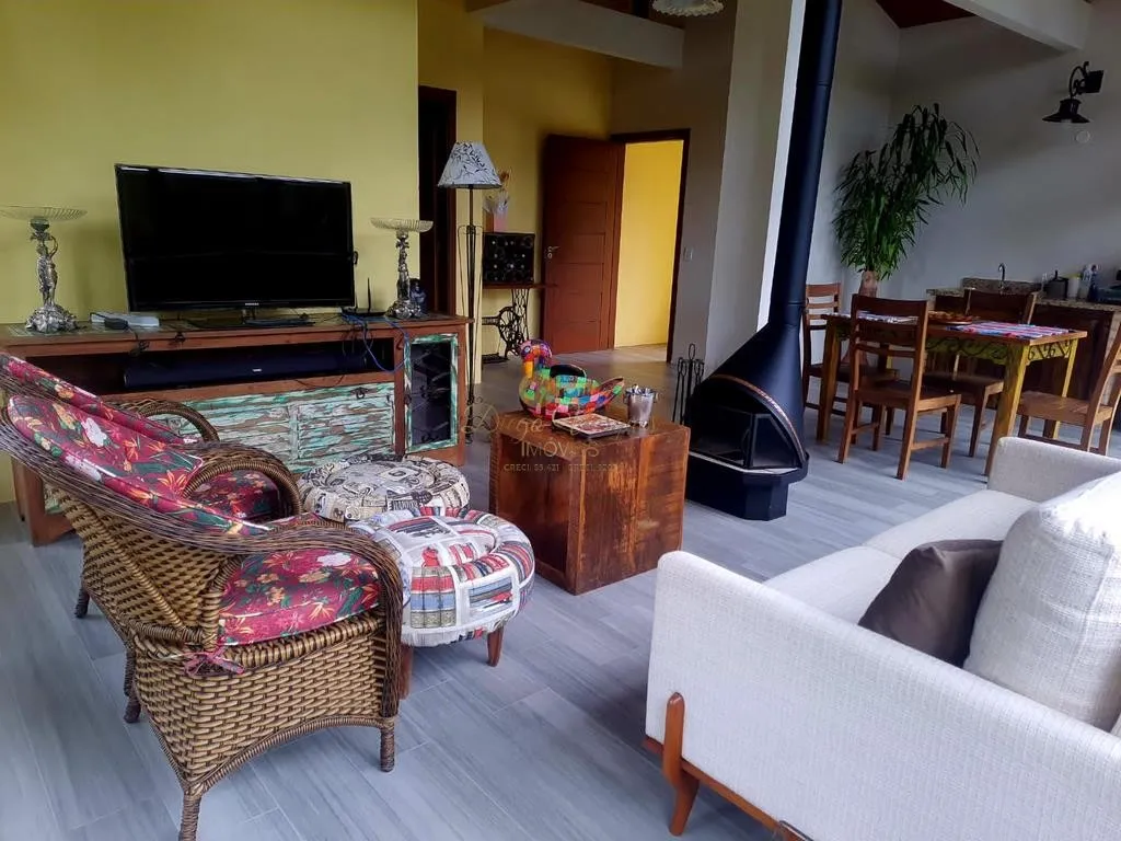 Imagem Casa em Condomínio para Venda em Teresópolis / RJ no bairro Carlos Guinle