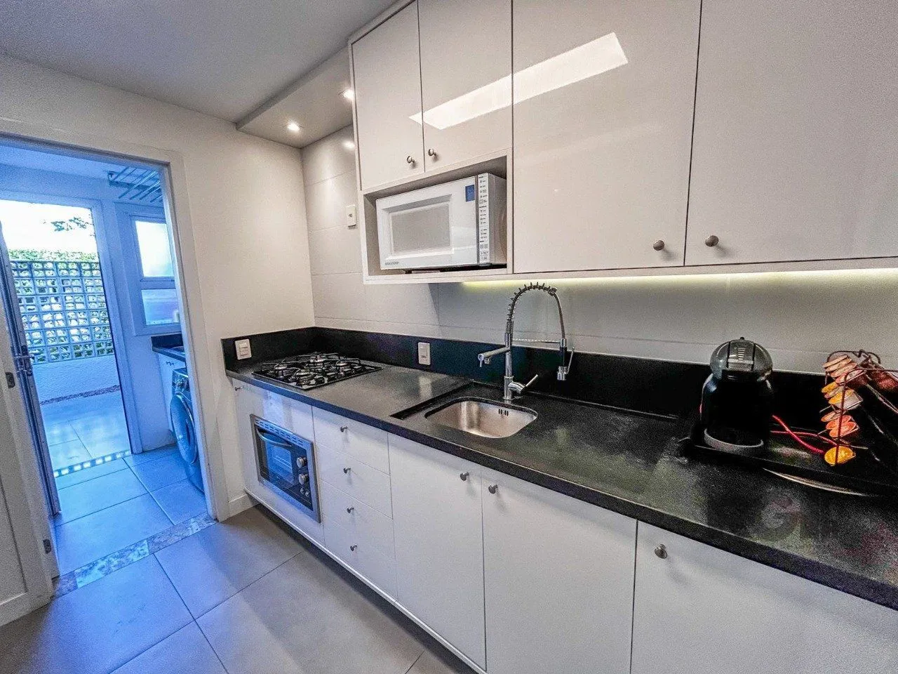 Imagem Casa Condominio a Venda - 196.38m², 4 dormitórios, 2 suites, 2 vagas Vila Nova