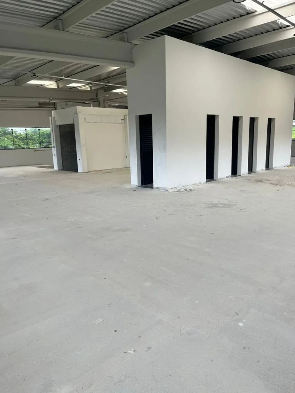 Imagem Barracão Industrial de 954m² em Alphaville Nova Esplanada - Votorantim-SP: Venda ou Locação.